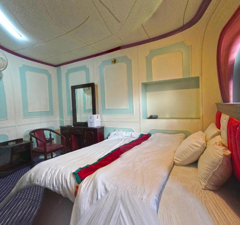 Hotel Dewanekhas Skardu Exteriör bild