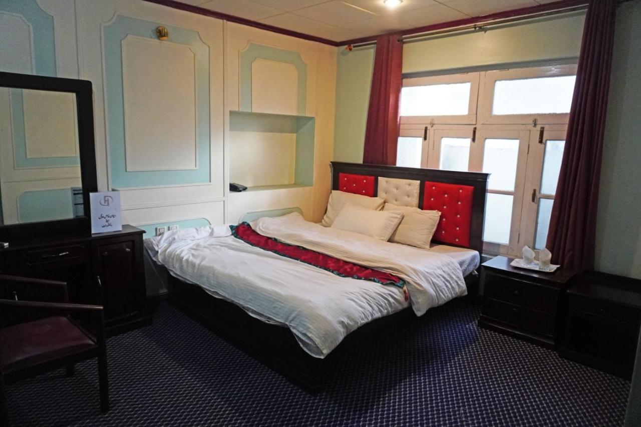Hotel Dewanekhas Skardu Exteriör bild