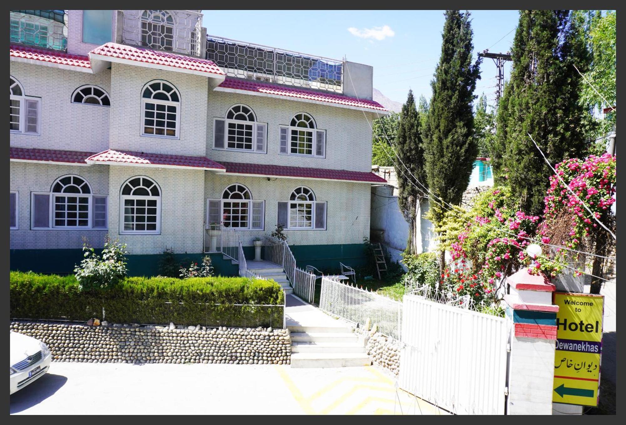 Hotel Dewanekhas Skardu Exteriör bild