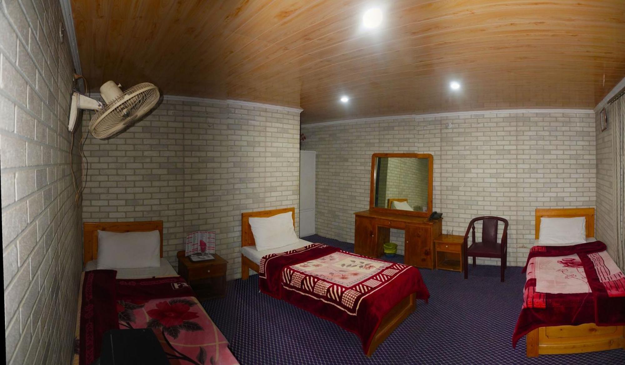 Hotel Dewanekhas Skardu Exteriör bild