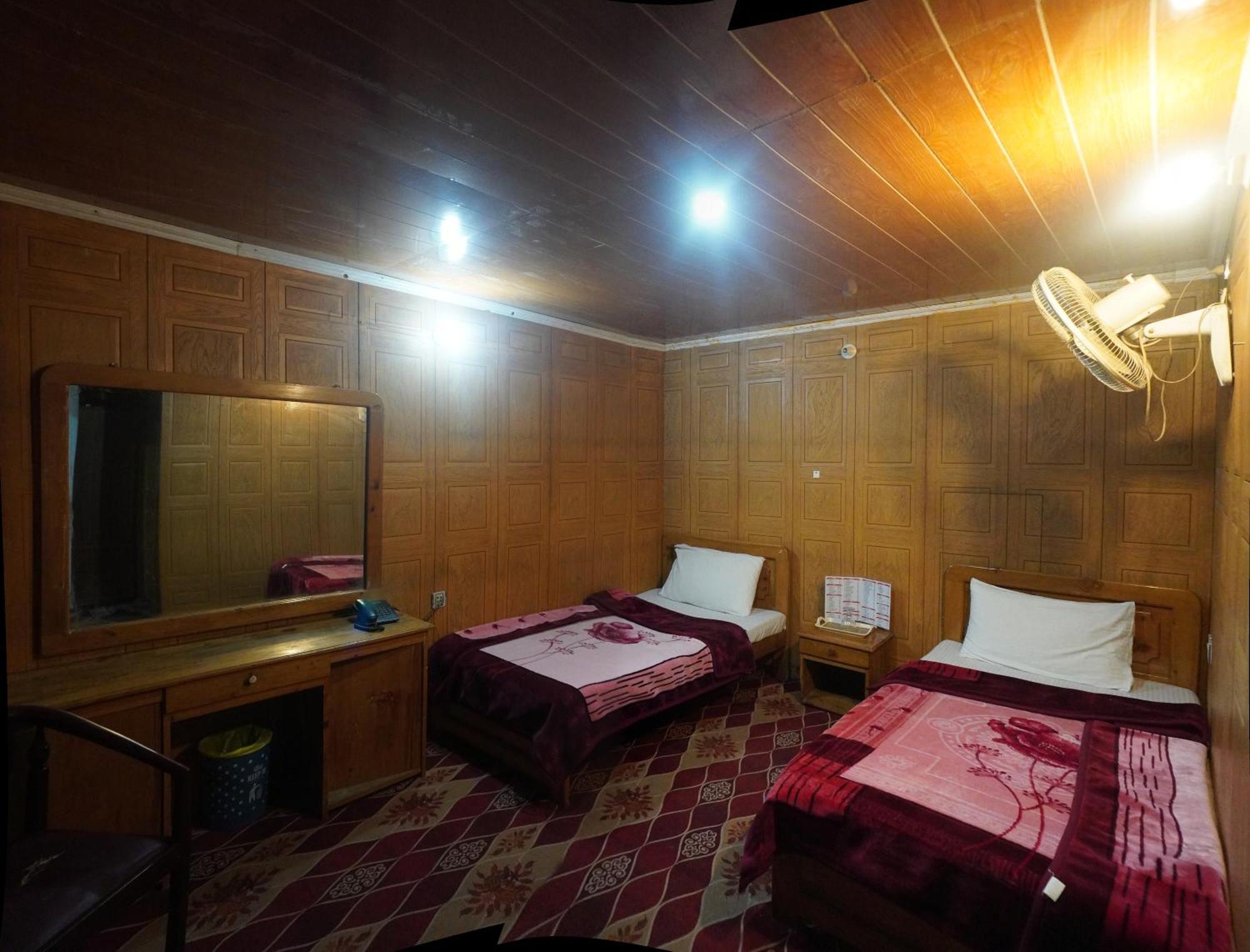 Hotel Dewanekhas Skardu Exteriör bild