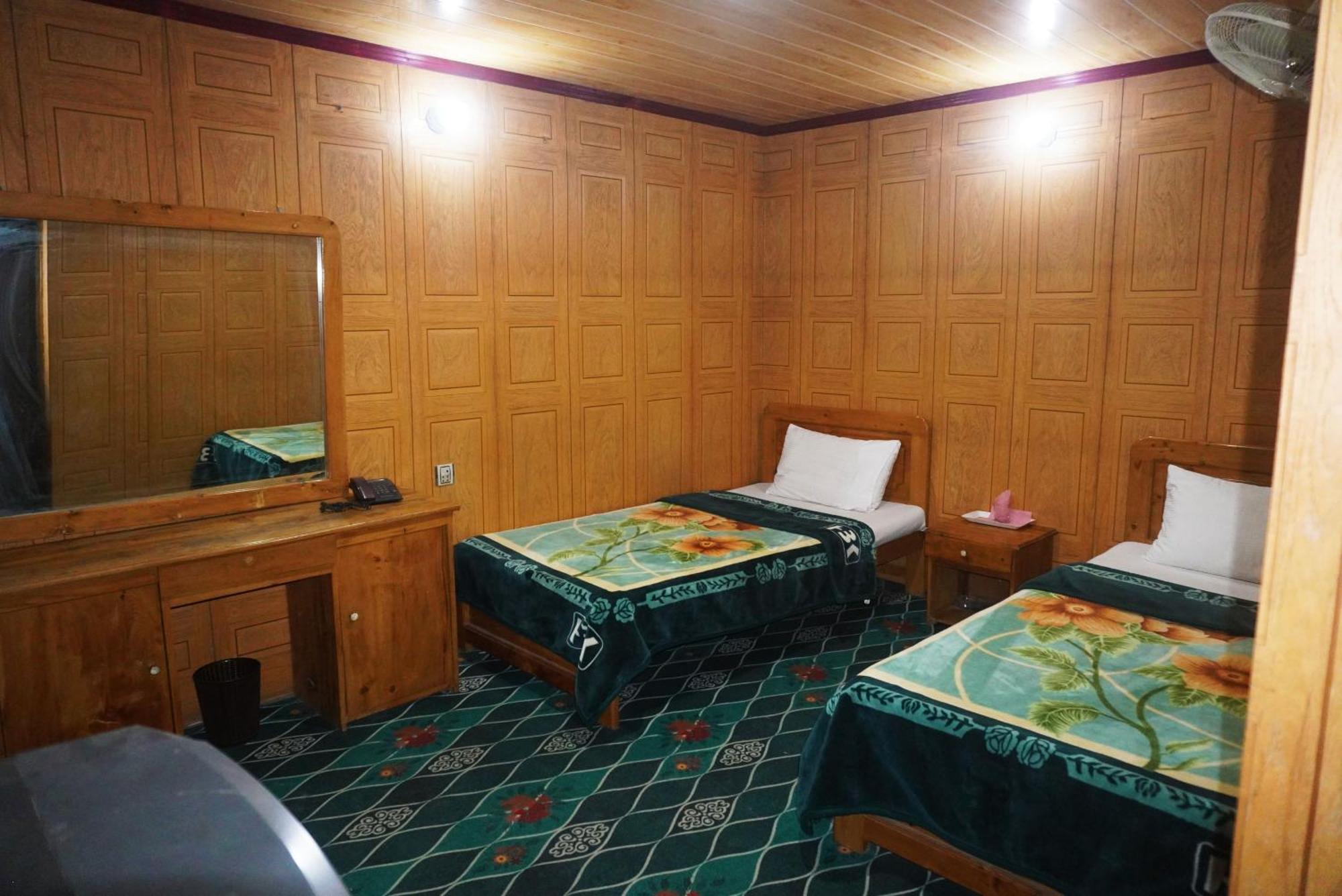 Hotel Dewanekhas Skardu Exteriör bild