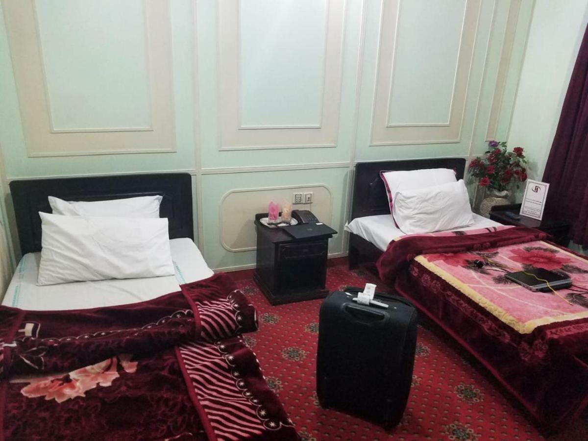Hotel Dewanekhas Skardu Exteriör bild