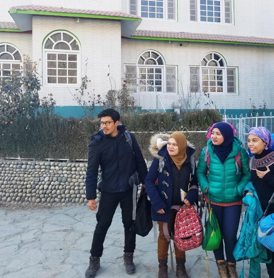Hotel Dewanekhas Skardu Exteriör bild