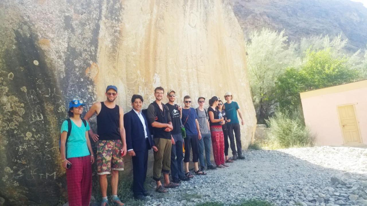 Hotel Dewanekhas Skardu Exteriör bild